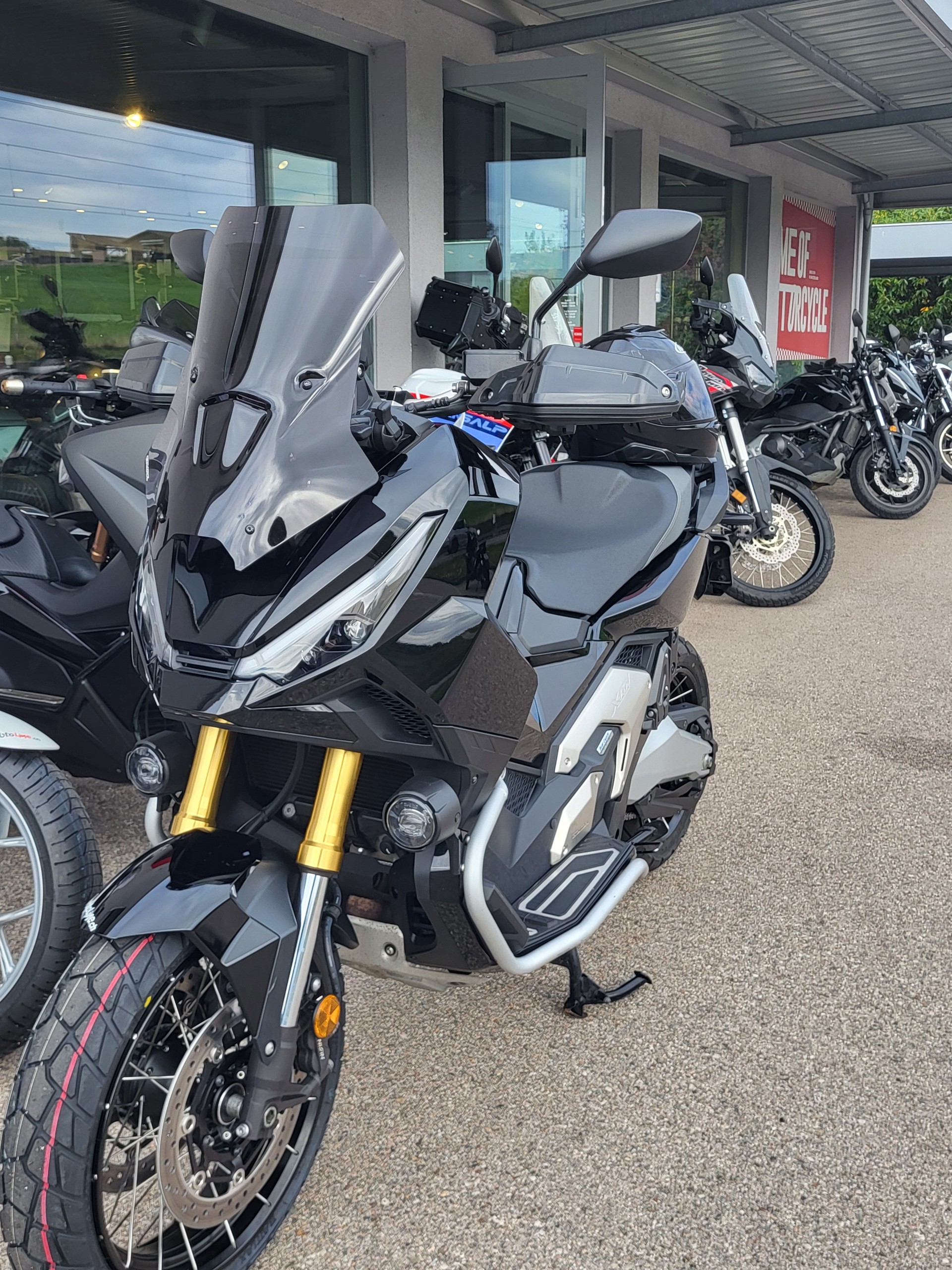 HONDA X-ADV 750-image-0