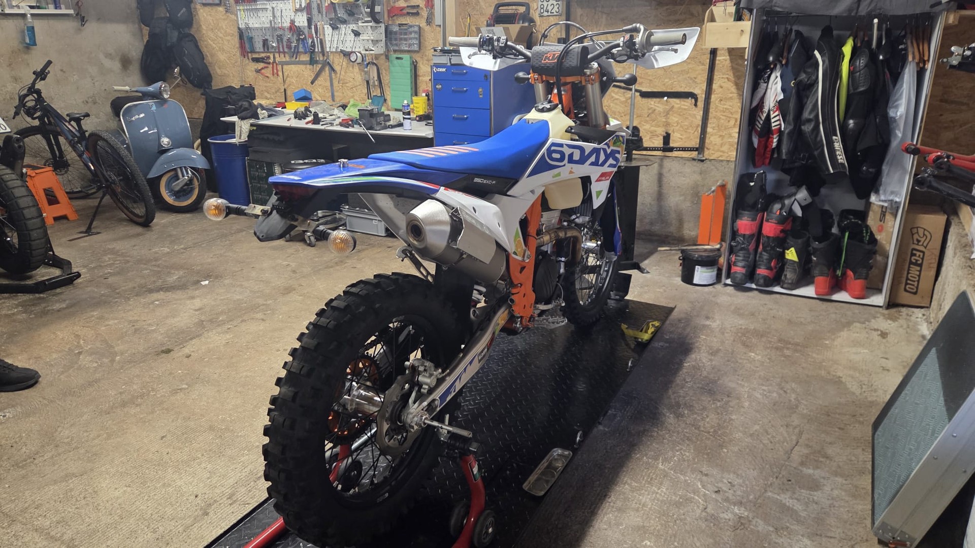 KTM 350 EXC-F 4-T Six Days-image-1