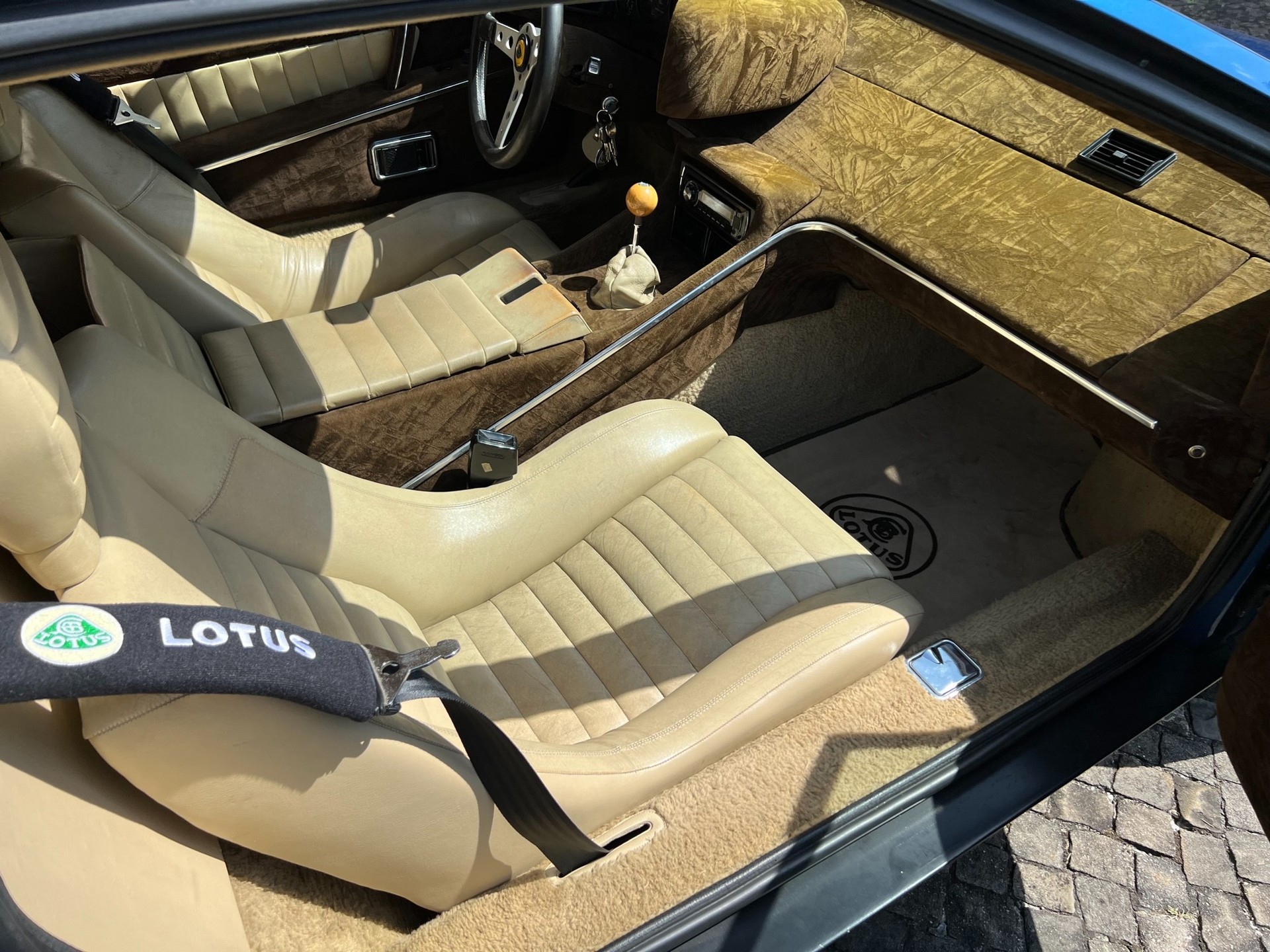 LOTUS ESPRIT S 2-image-12