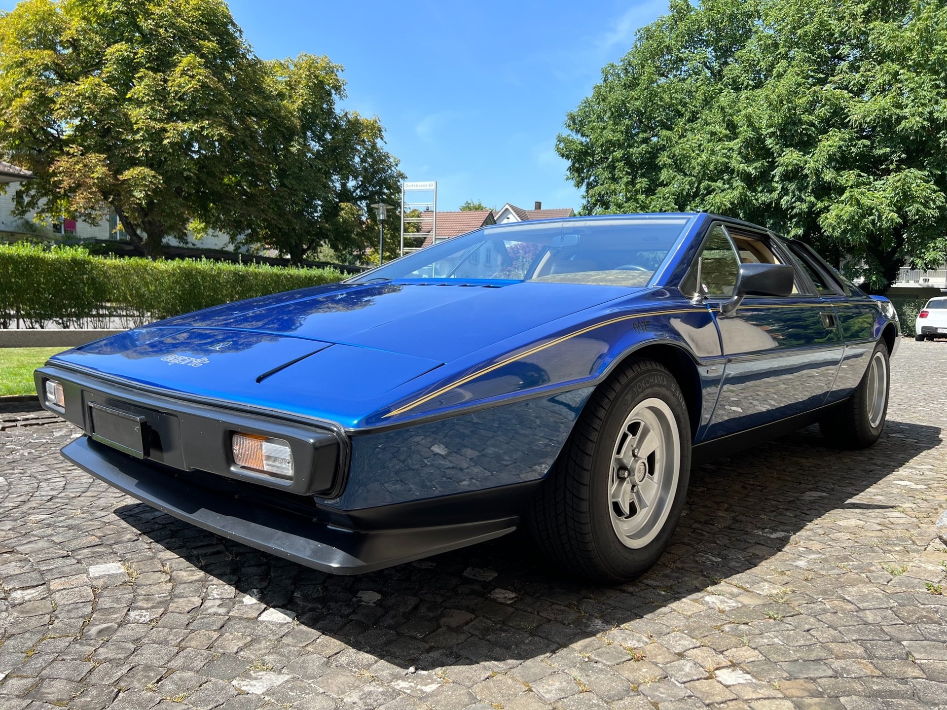LOTUS ESPRIT S 2-image-5