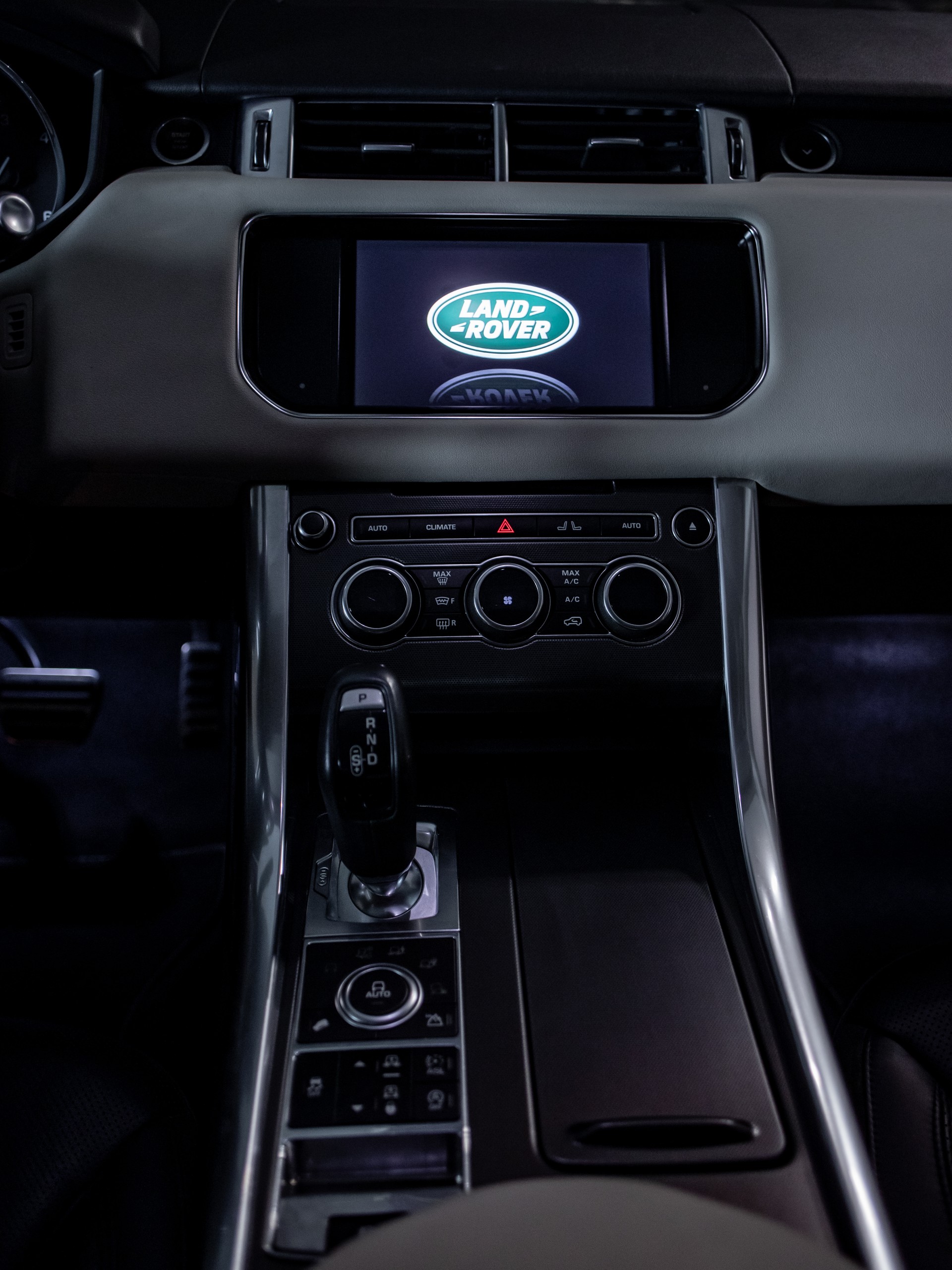 LAND ROVER Range Rover Sport 3.0 SDV6 HSE Automatic-image-8