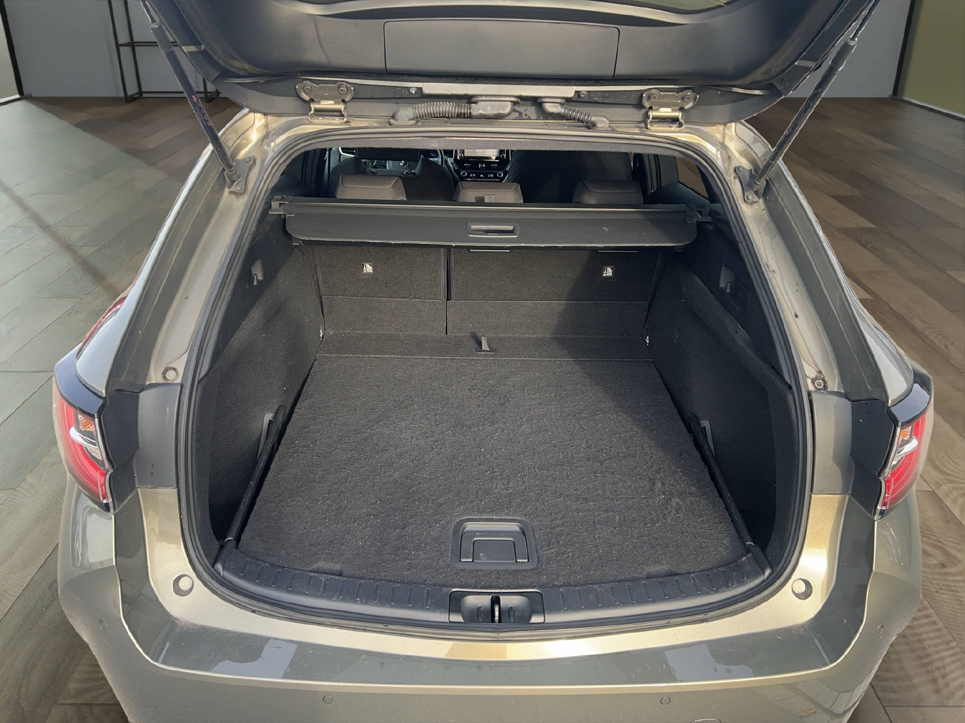 SUZUKI Swace 1.8 Compact Top Hybrid, Baugleich mit Toyota Auris-image-14