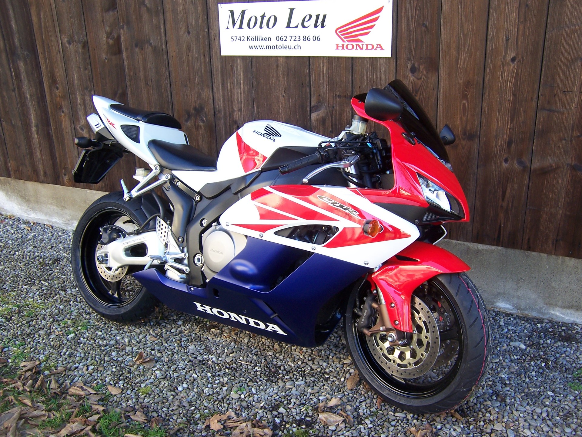 HONDA CBR 1000 RR-image-2
