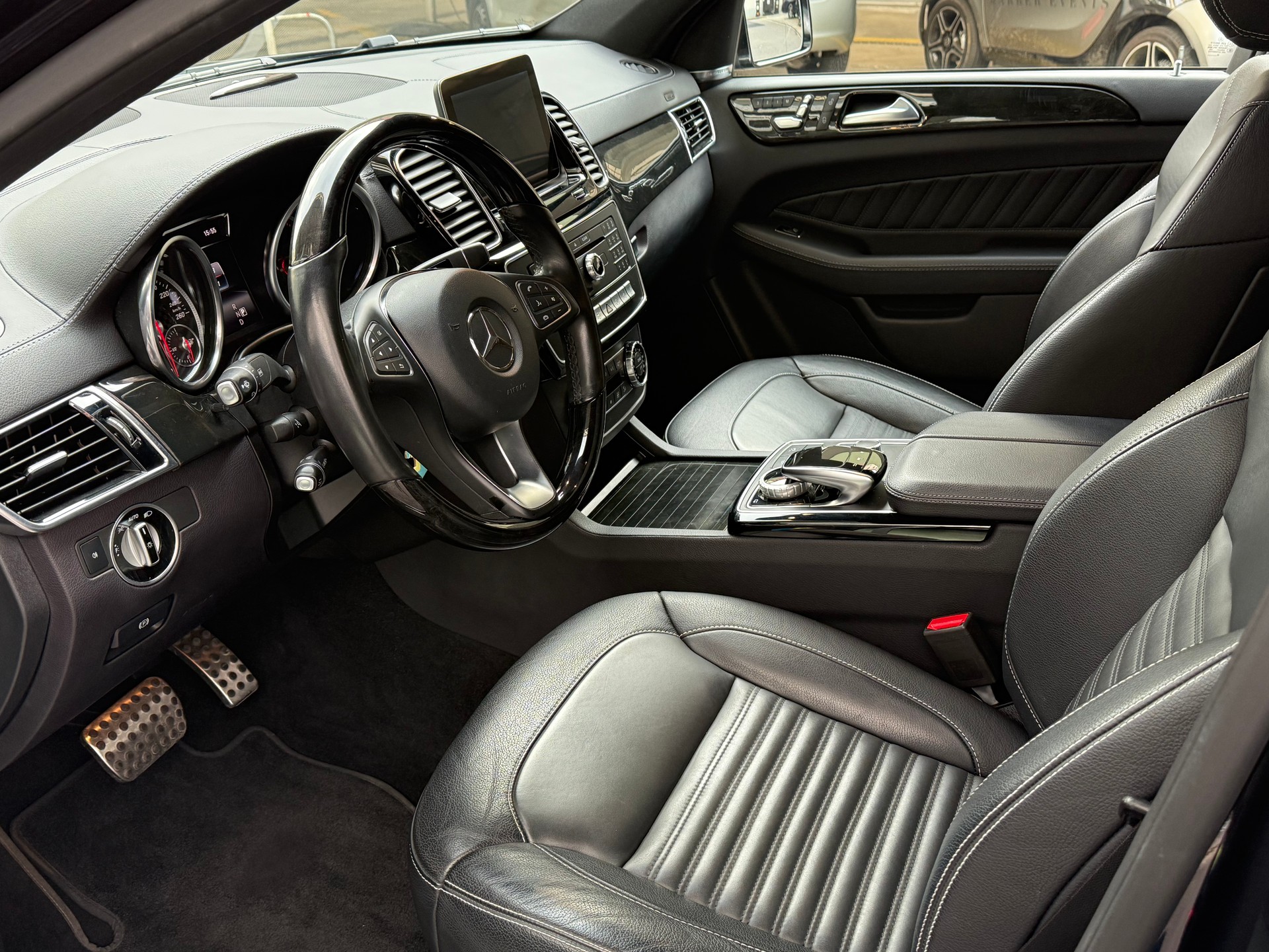 MERCEDES-BENZ GLE Coupé 350 d 4Matic 9G-Tronic-image-4