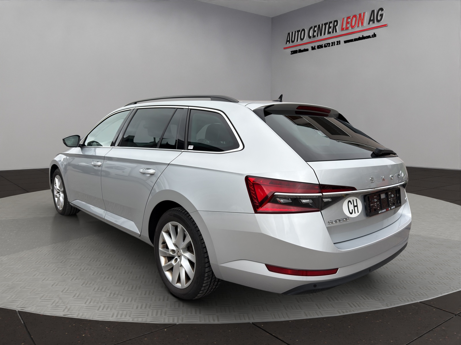 SKODA Superb Combi 2.0 TDi Ambition 4x4 DSG-showroom-element-3