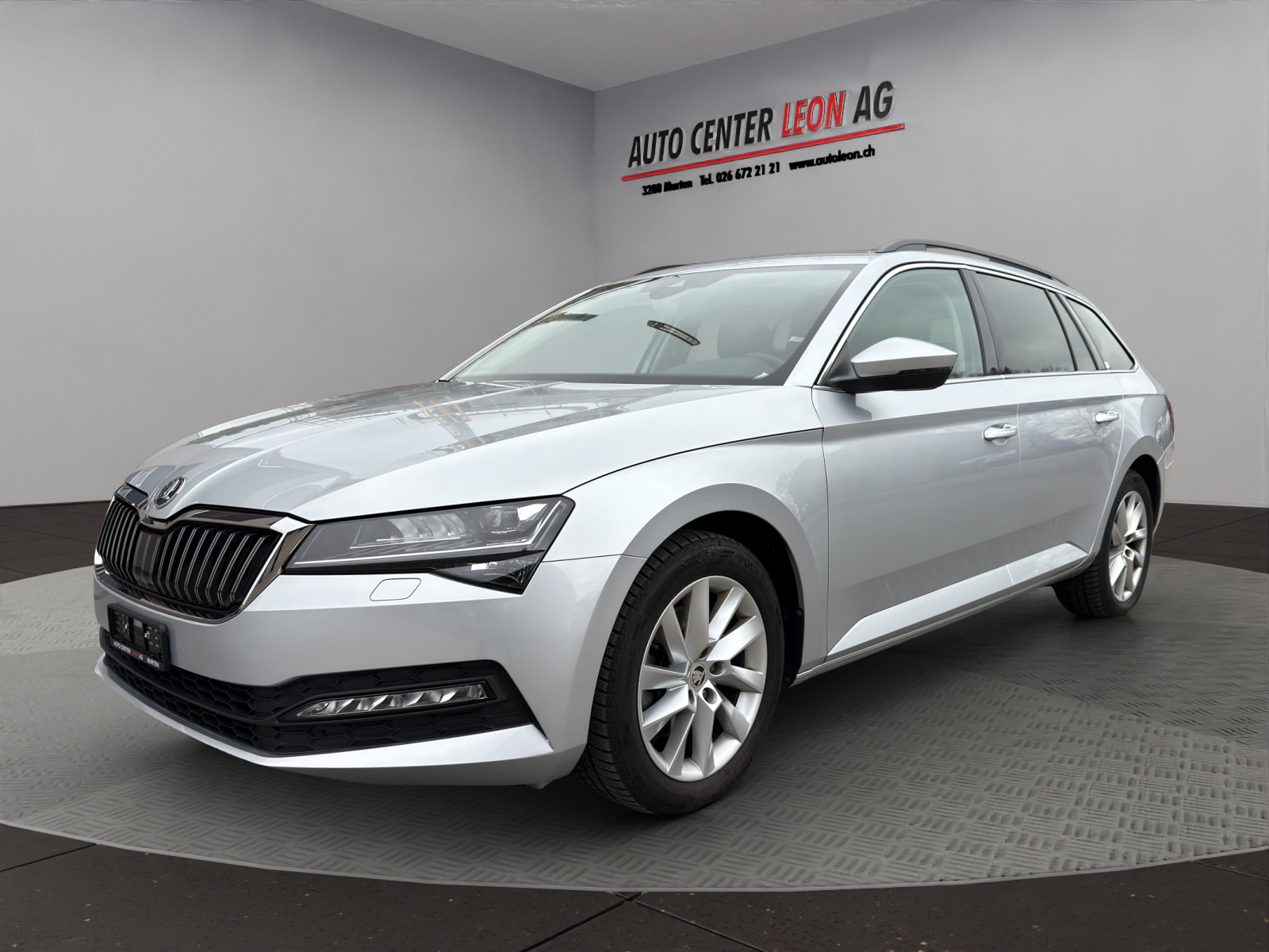 SKODA Superb Combi 2.0 TDi Ambition 4x4 DSG-showroom-element-1