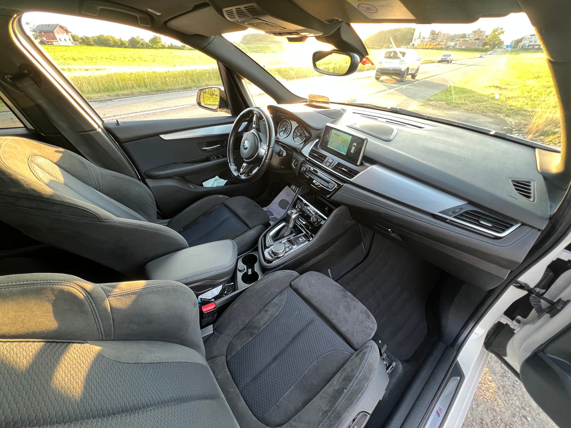 BMW 220d xDrive Active Tourer M Sport Steptronic-image-10