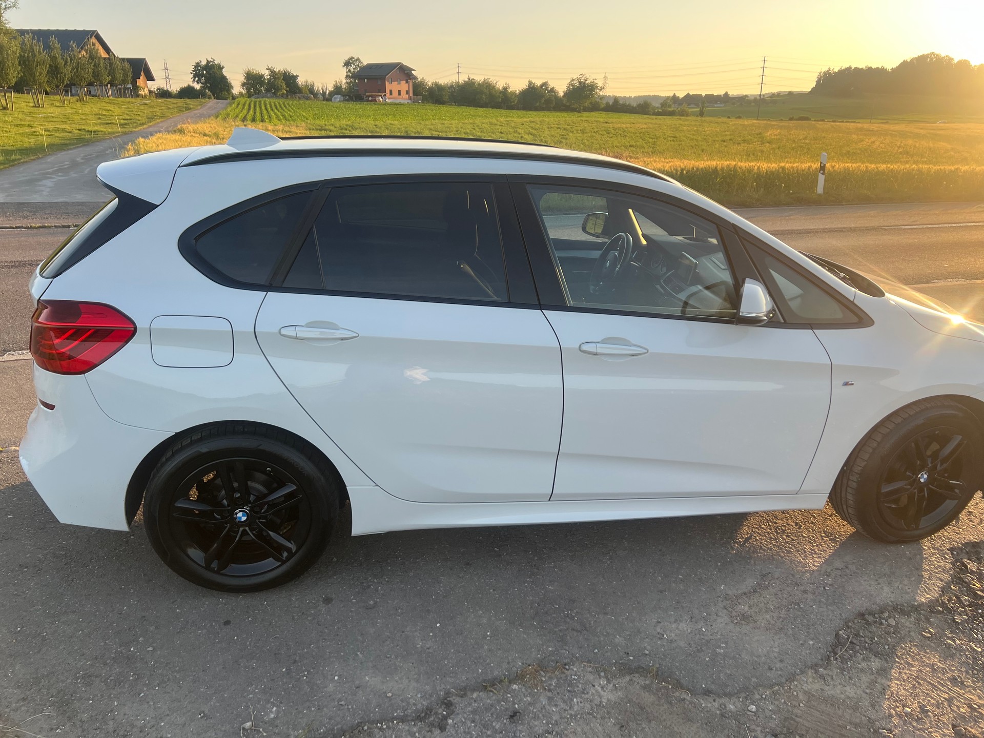 BMW 220d xDrive Active Tourer M Sport Steptronic-image-5