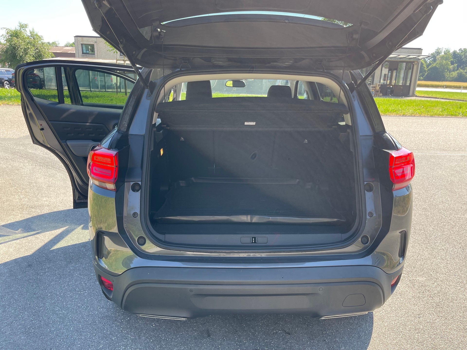 CITROEN C5 Aircross 1.6i PureTech Shine EAT8-image-9