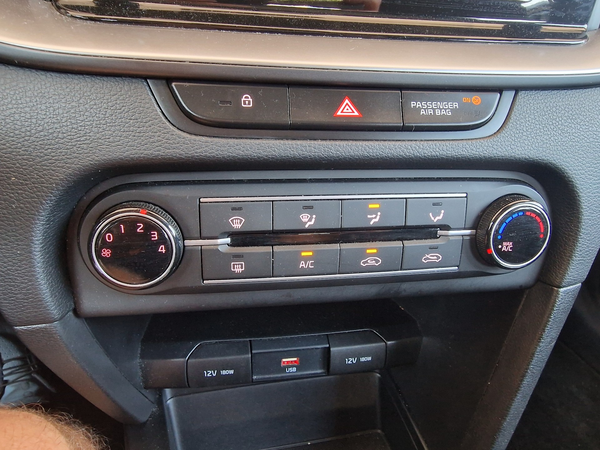 KIA CEED 1.0 T-GDI-image-12