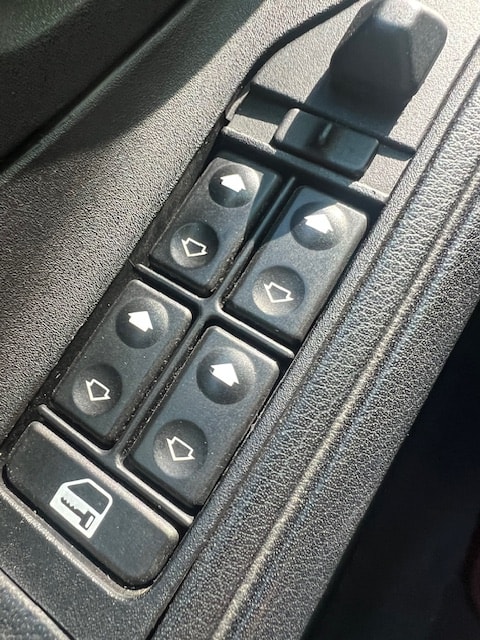 BMW 850i Handgeschalten-image-15