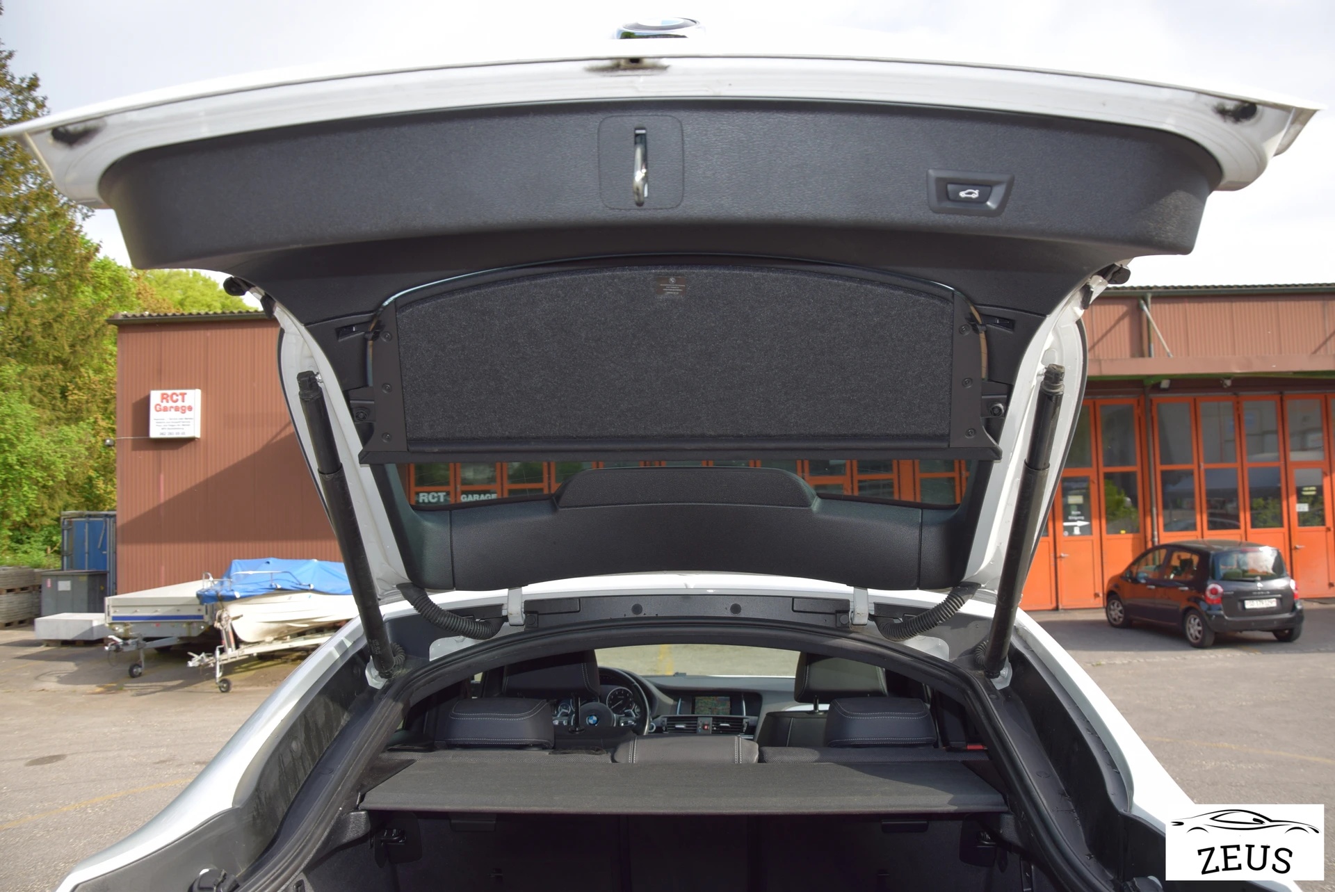 BMW X4 xDrive 20i M Sport Steptronic-image-9