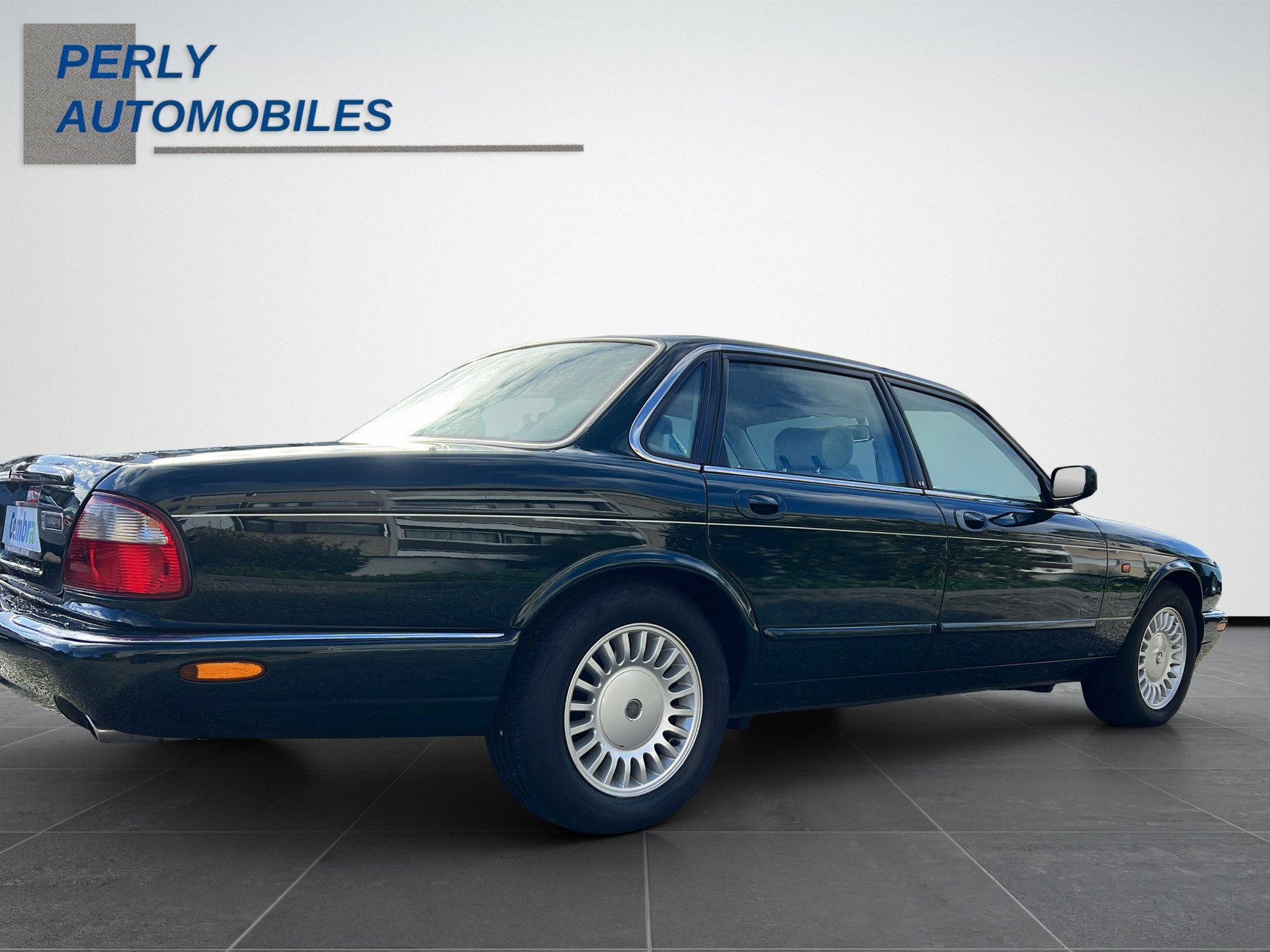 JAGUAR XJ 3.2 V8 Executive-image-5