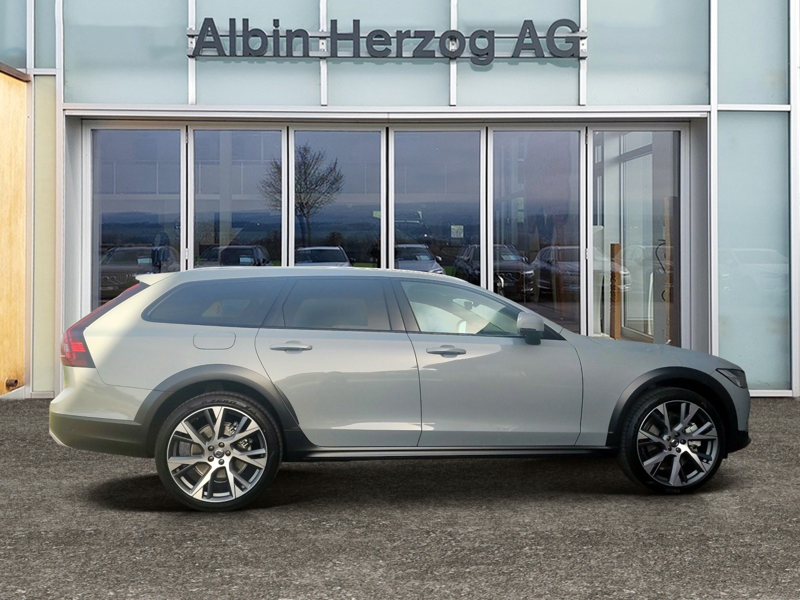 VOLVO V90 Cross Country 2.0 B4 Ultimate AWD-image-4