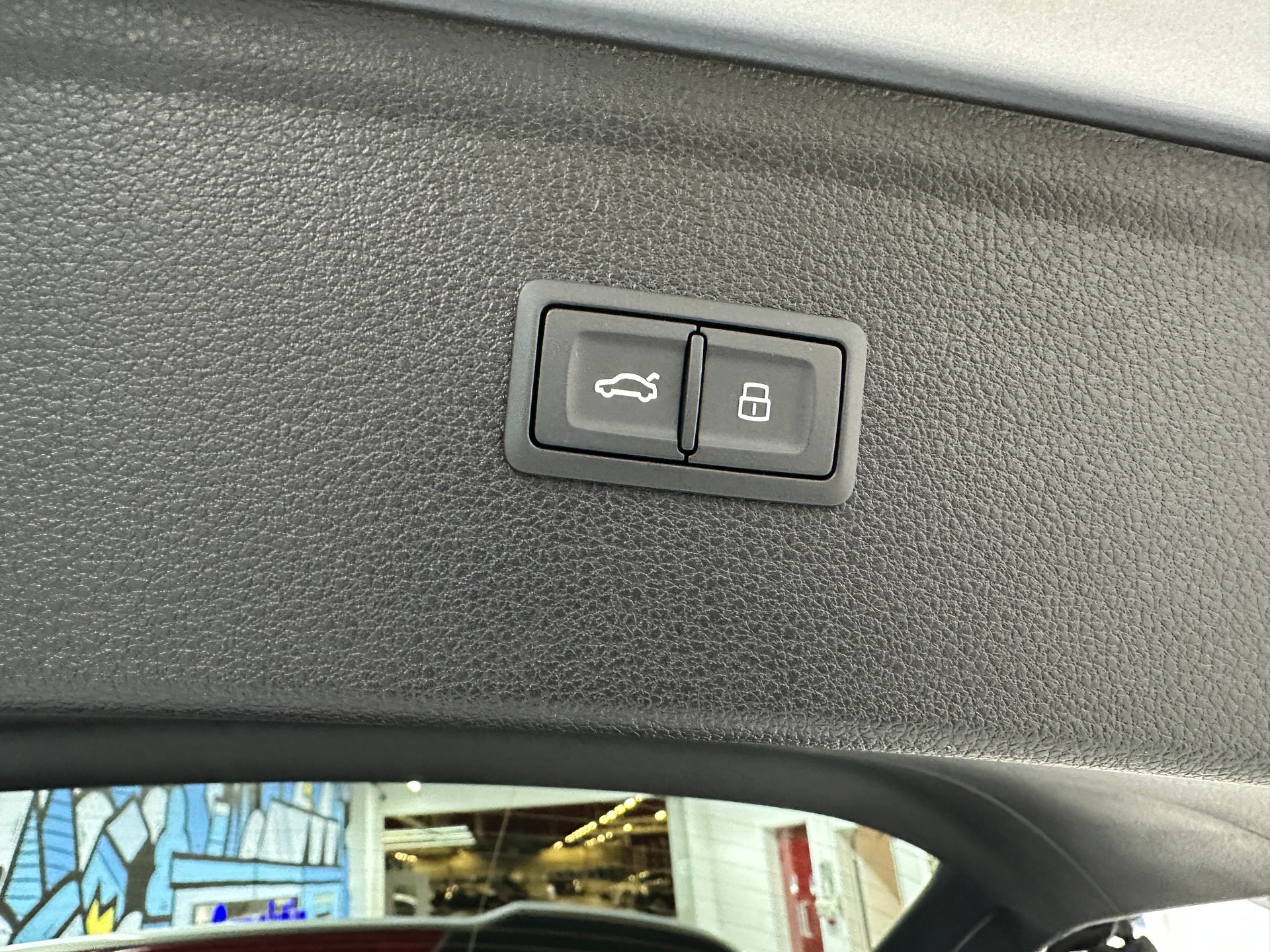 AUDI Q5 50 TFSI e PHEV S line quattro S-tronic-image-13