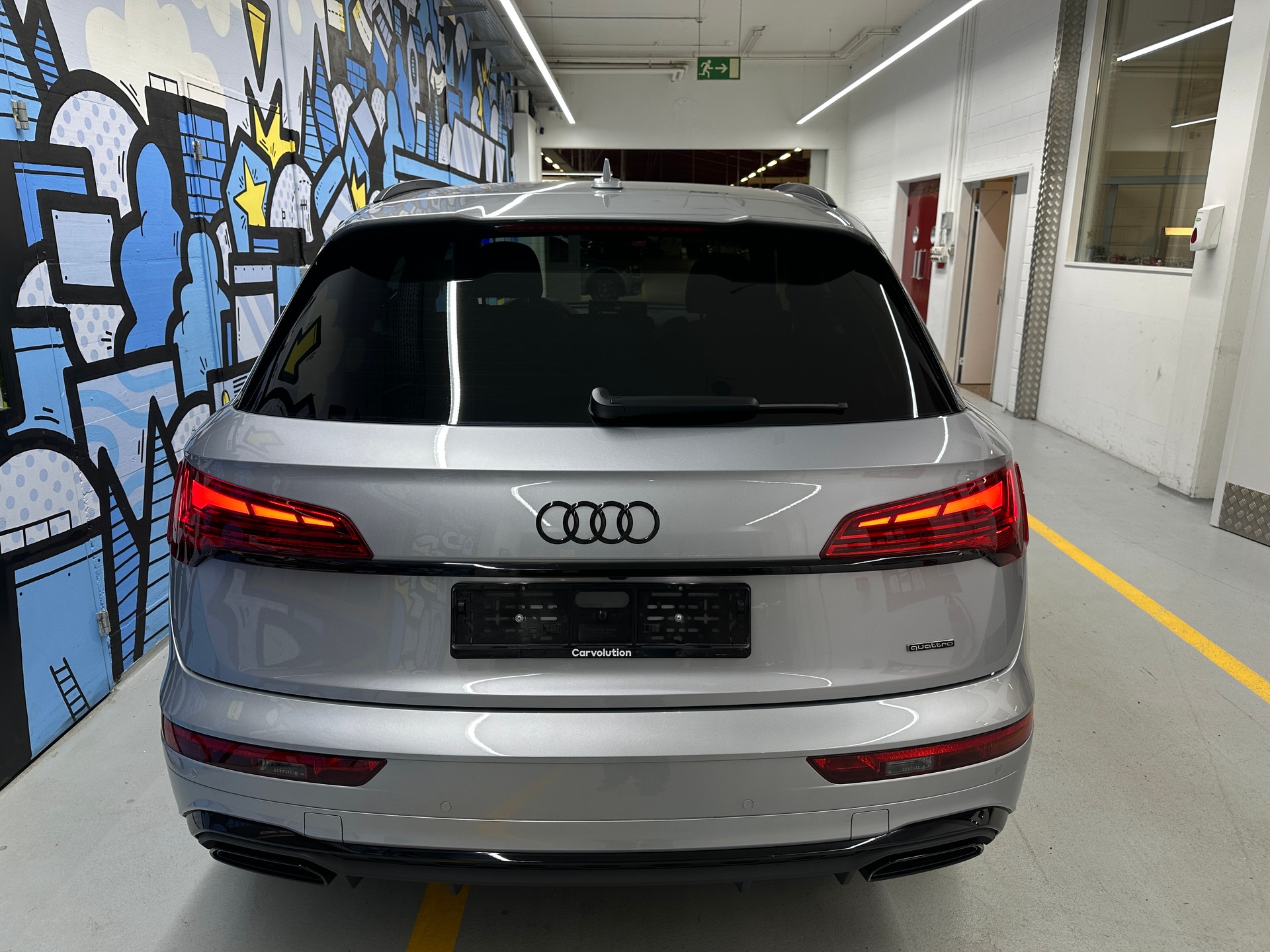 AUDI Q5 50 TFSI e PHEV S line quattro S-tronic-image-4