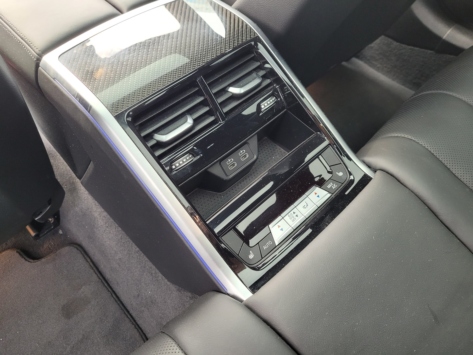 BMW 840d xDrive 48V M Sport Steptronic-image-12