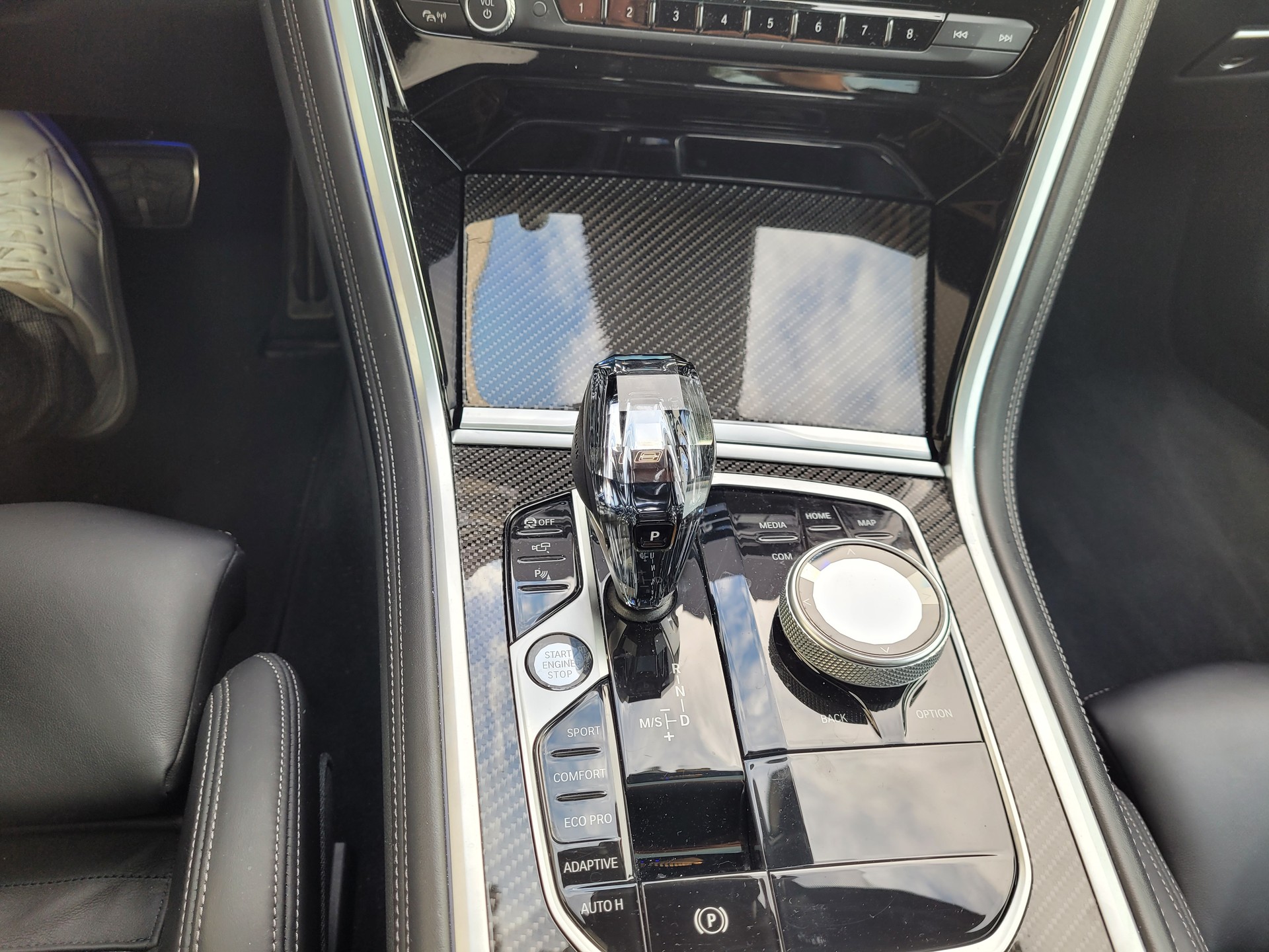 BMW 840d xDrive 48V M Sport Steptronic-image-8