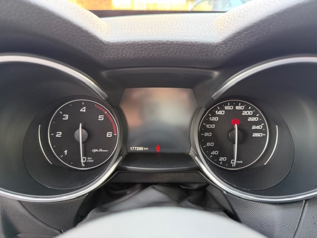 ALFA ROMEO Stelvio 2.2 JTDM Super Q4 Automatic-image-10