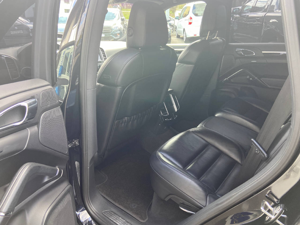 PORSCHE Cayenne 3.0 V6 TDI TipT-image-8