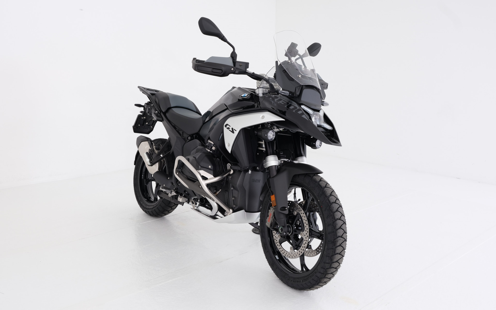 BMW R 1300 GS Triple Black-image-4