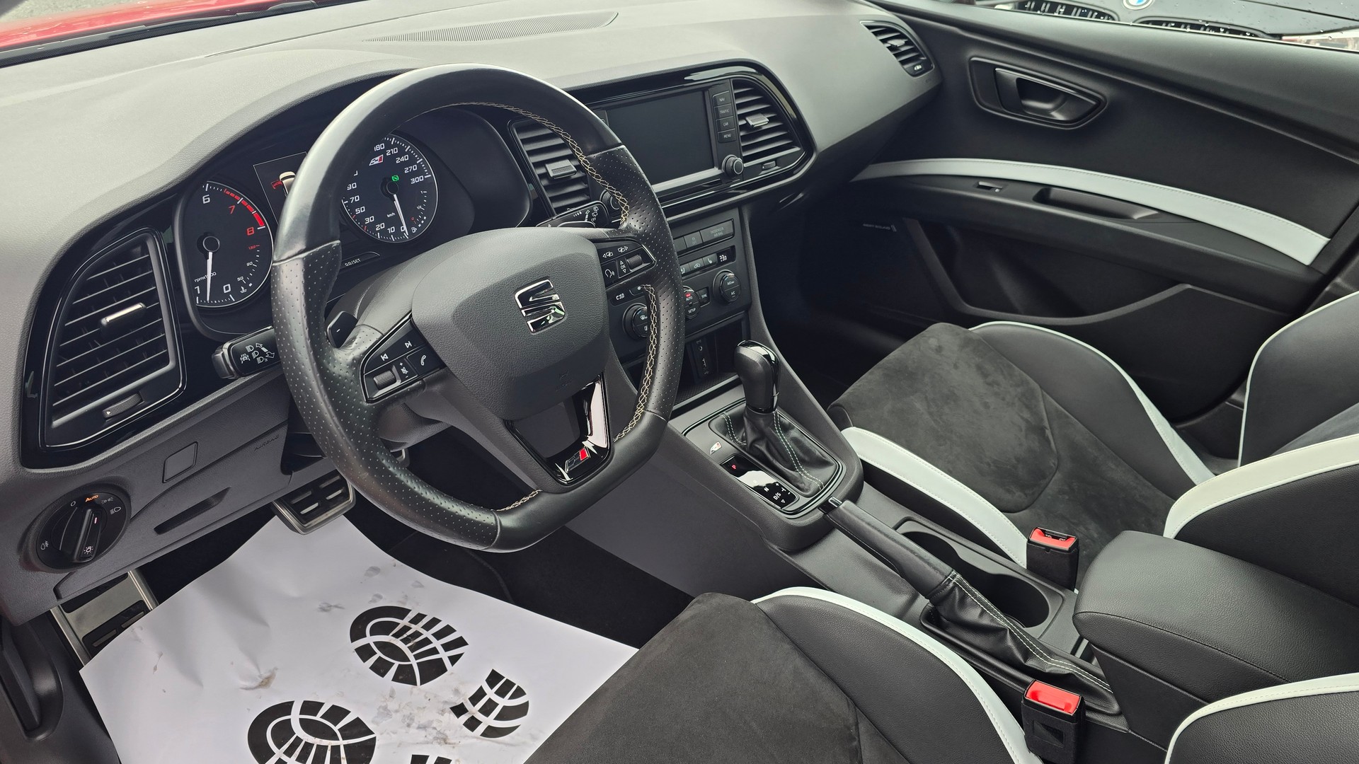 SEAT Leon 2.0 TSI Cupra 280 DSG-image-10