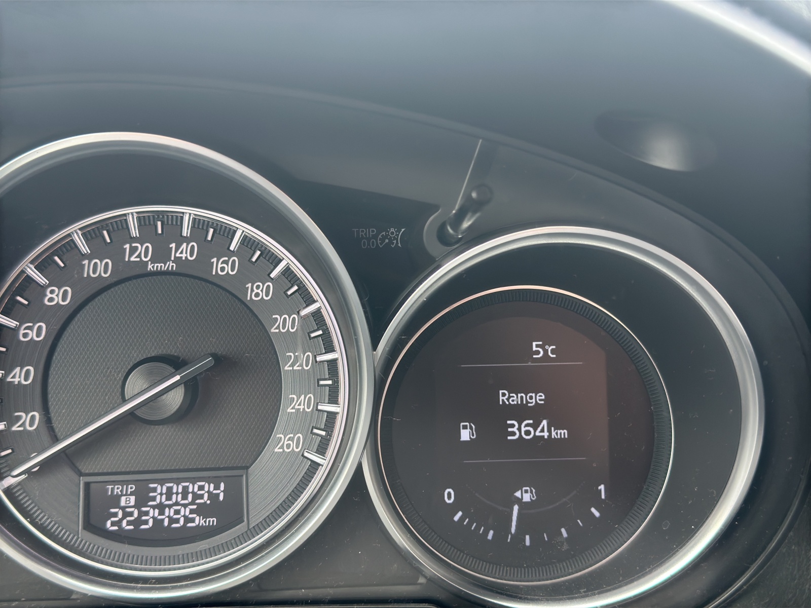MAZDA CX-5 2.2 D Ambition FWD-image-16