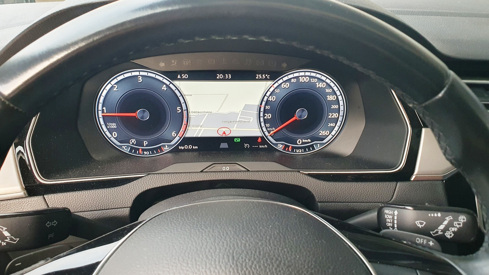 VW Passat Variant 2.0 TDI BMT Highline DSG 4Motion-image-1