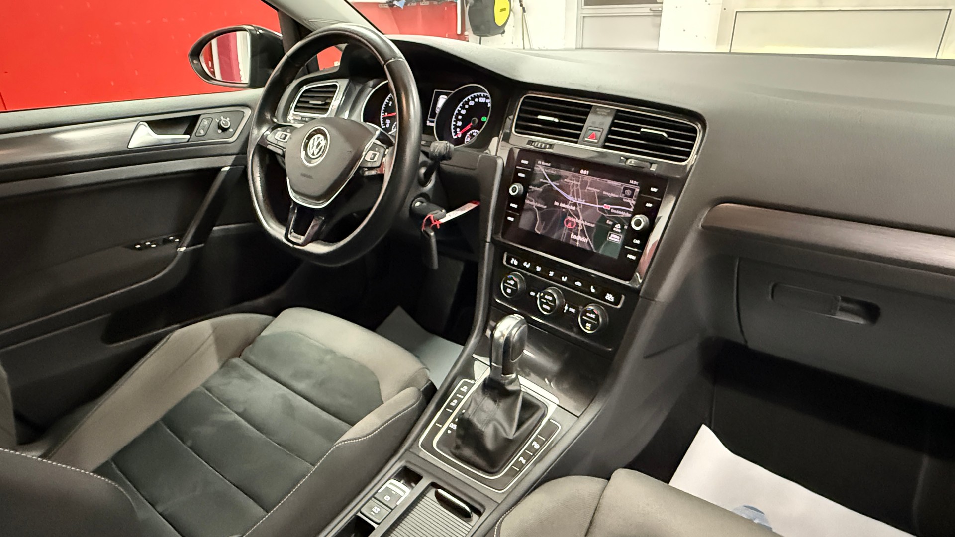 VW Golf 1.4 TSI Highline DSG, frisch ab MFK, Servicgepflegt, 8 fach berädert alle Asisstenten, Sitz&Lenkradheizung, Garantie u.v.m.-image-16