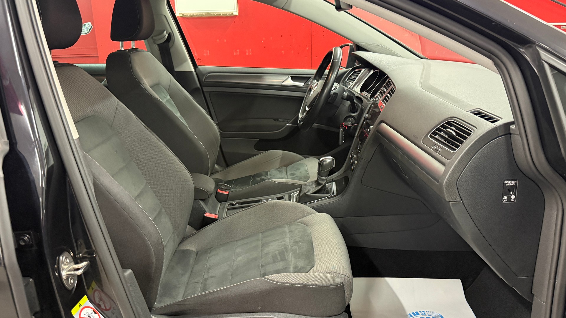 VW Golf 1.4 TSI Highline DSG, frisch ab MFK, Servicgepflegt, 8 fach berädert alle Asisstenten, Sitz&Lenkradheizung, Garantie u.v.m.-image-15