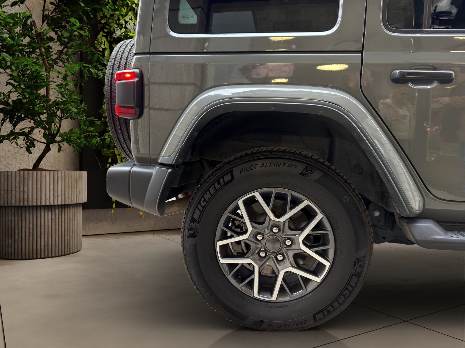 JEEP Wrangler 2.0 PHEV Unlimited Sahara DT Automatic-image-22
