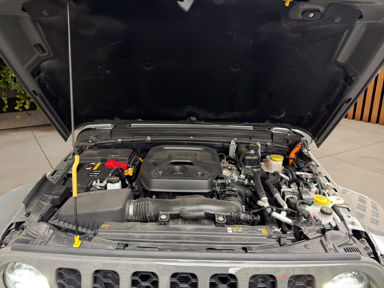 JEEP Wrangler 2.0 PHEV Unlimited Sahara DT Automatic-image-18