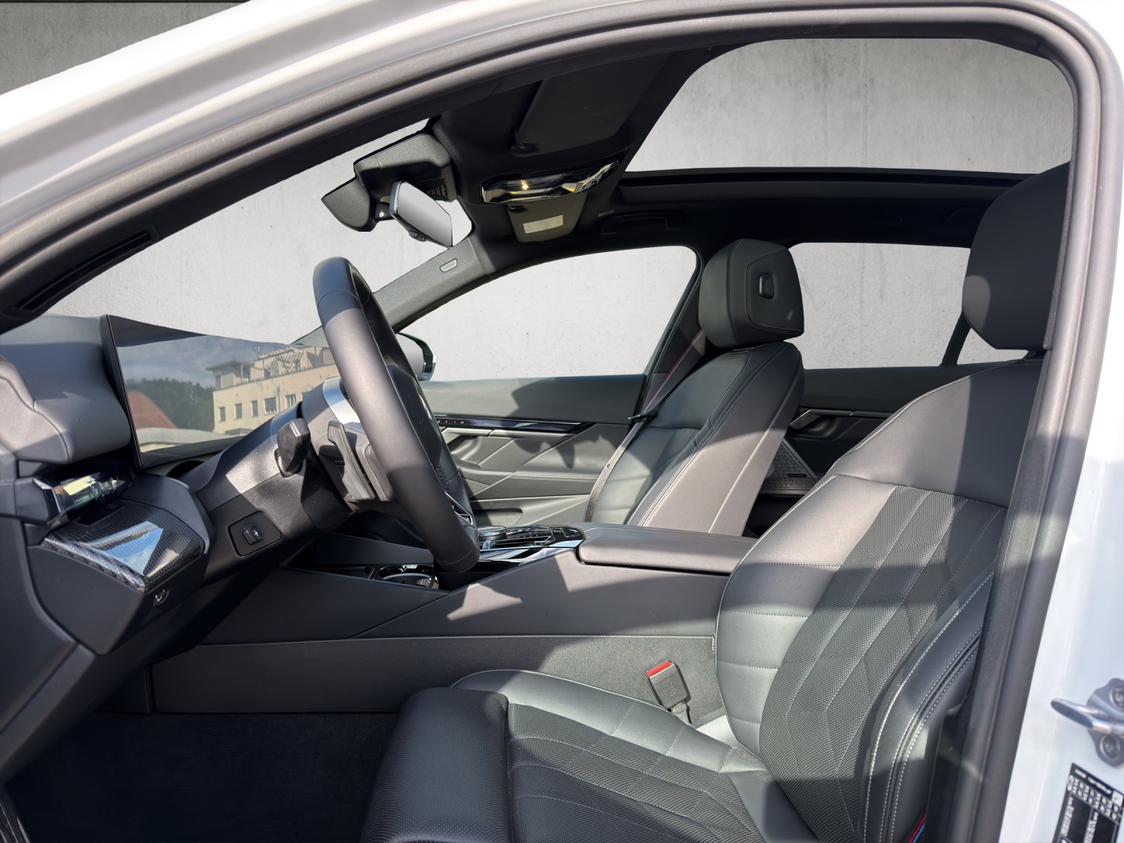 BMW 540d xDrive 48V Touring M Sport Pro Steptronic-image-9
