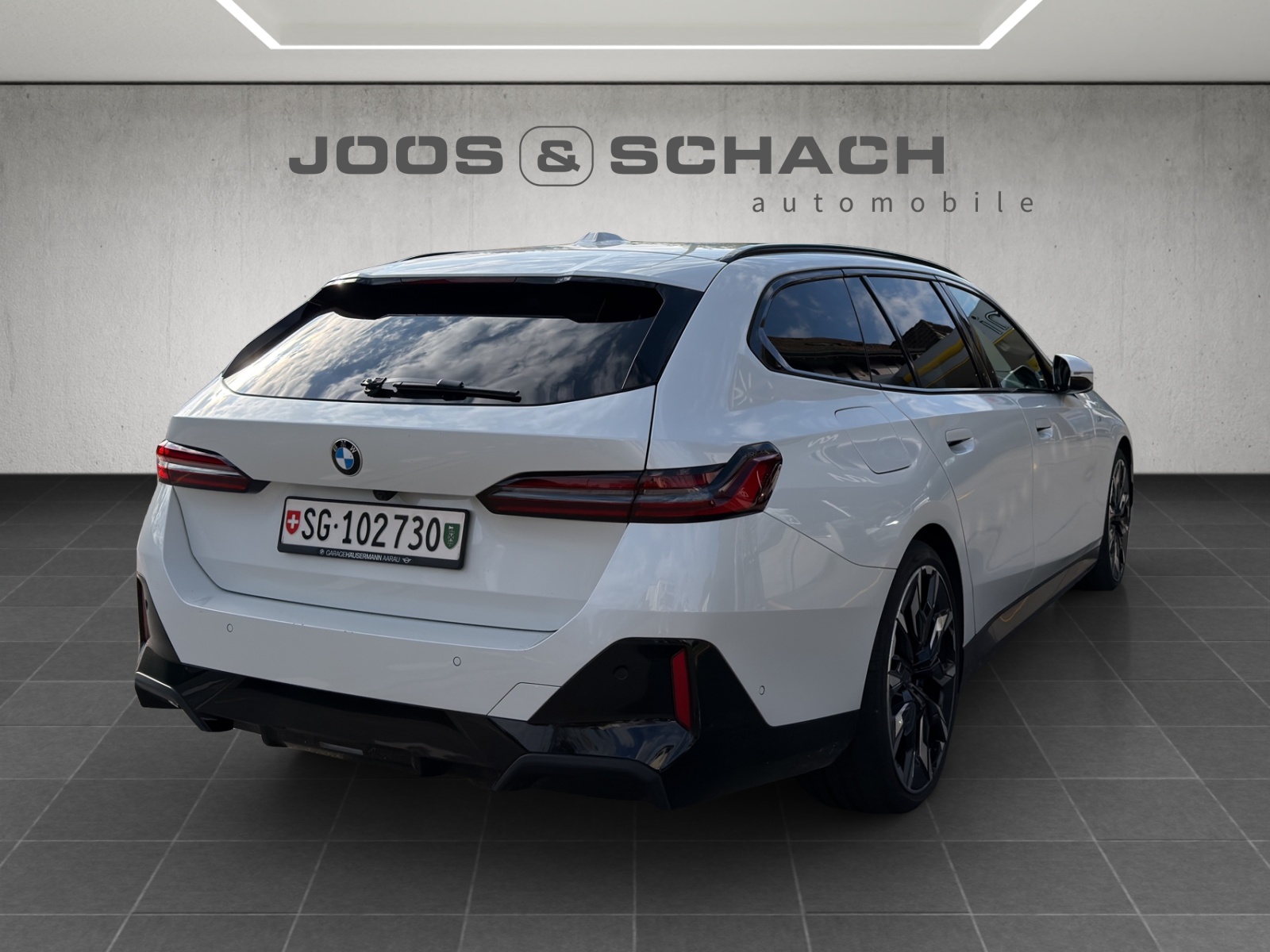 BMW 540d xDrive 48V Touring M Sport Pro Steptronic-image-4