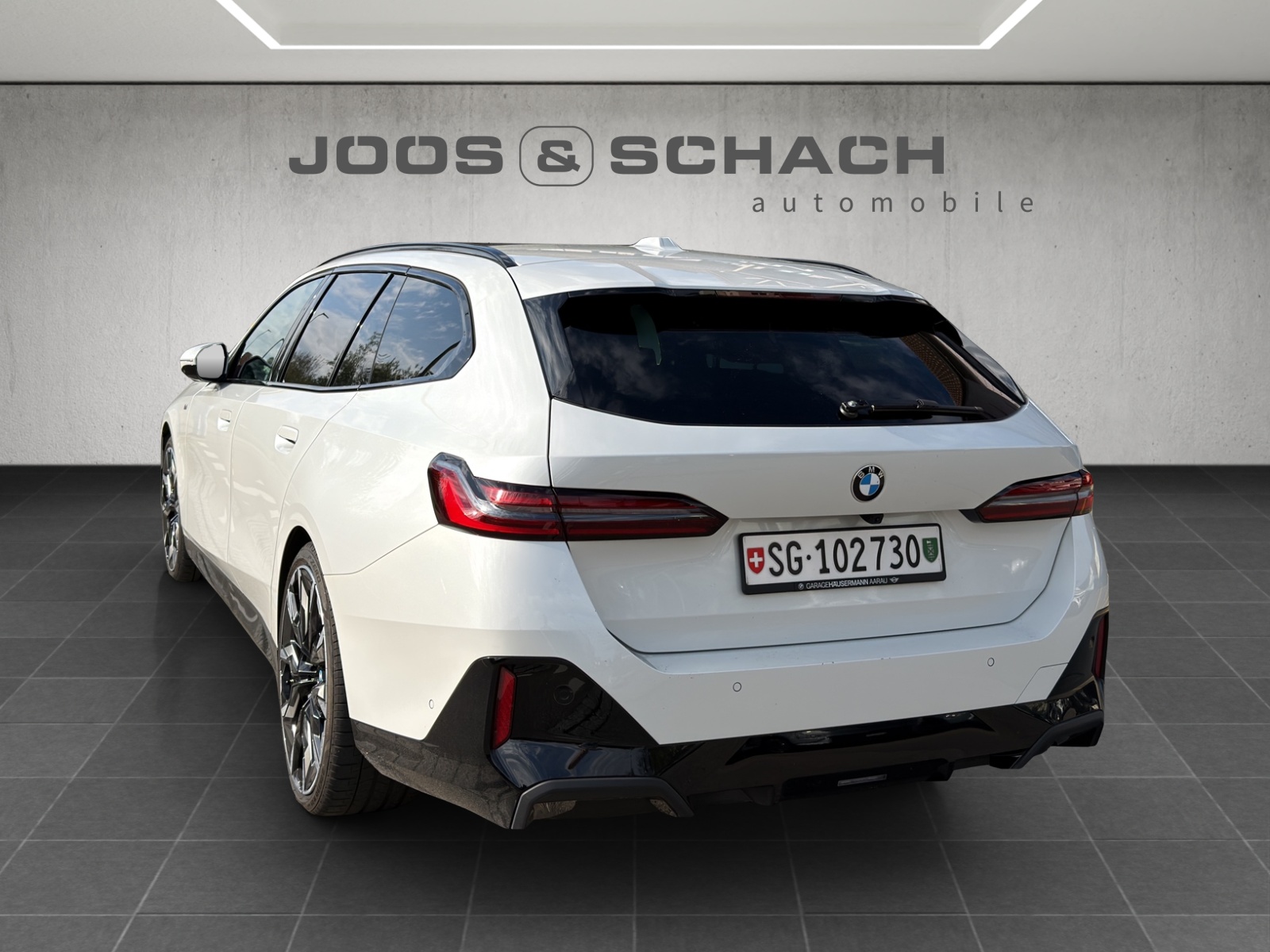 BMW 540d xDrive 48V Touring M Sport Pro Steptronic-image-6