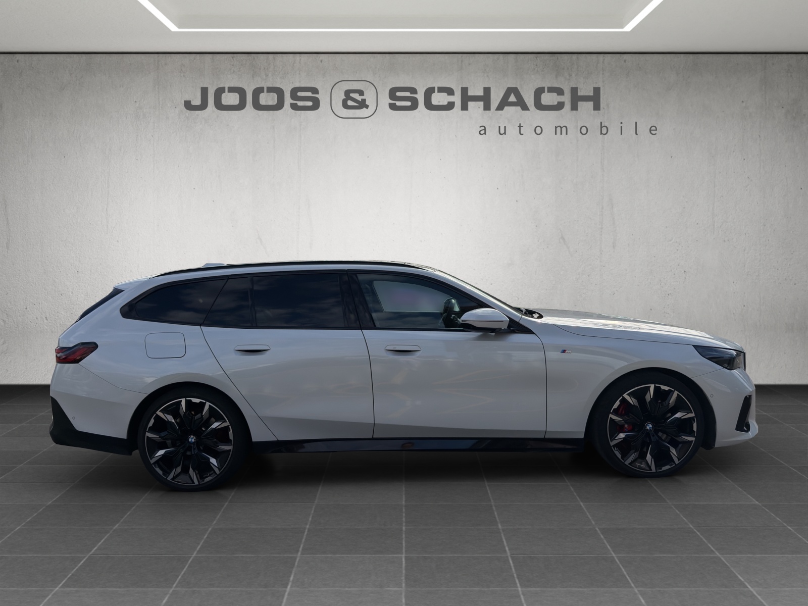 BMW 540d xDrive 48V Touring M Sport Pro Steptronic-showroom-element-3