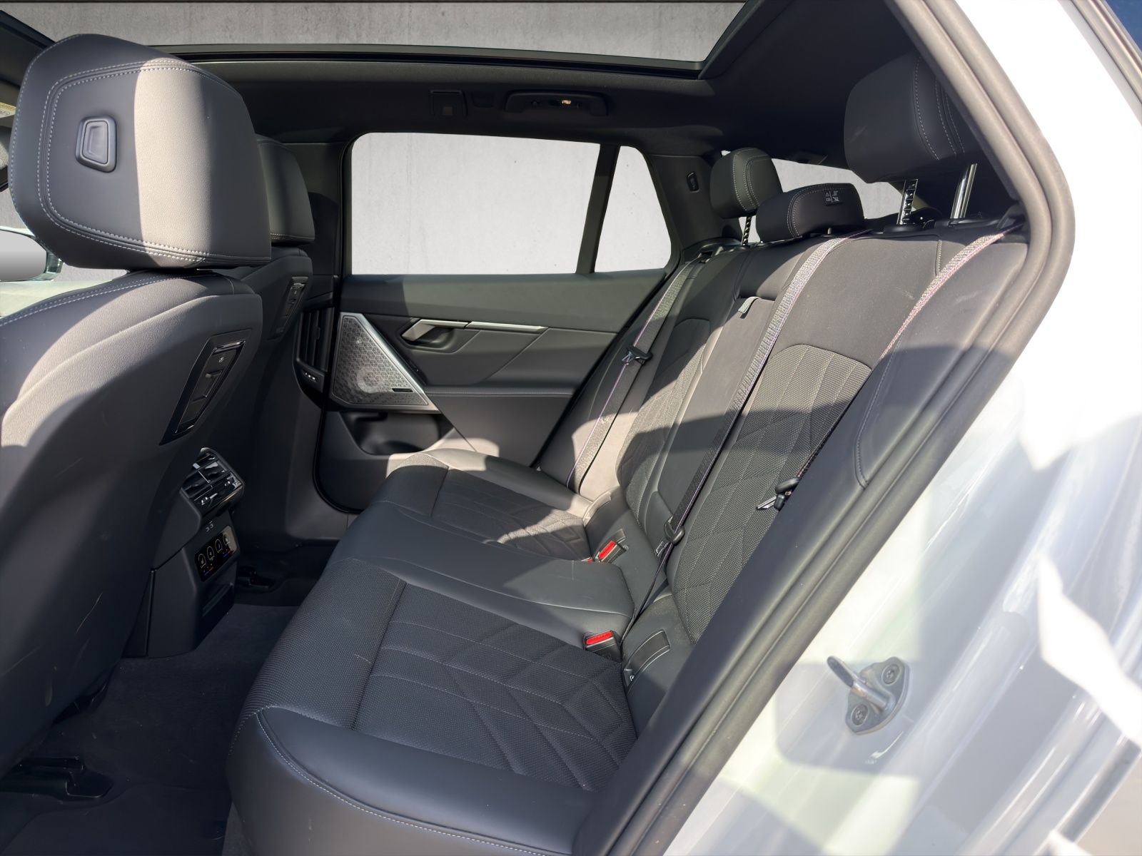 BMW 540d xDrive 48V Touring M Sport Pro Steptronic-image-15