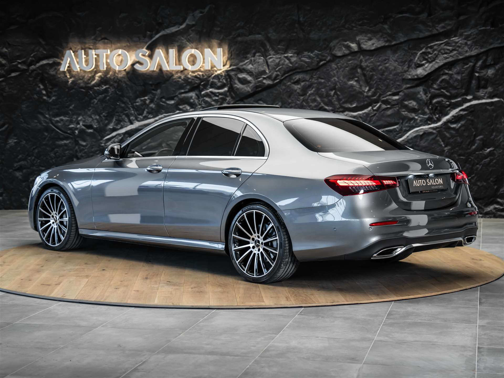 MERCEDES-BENZ E 400 d 4Matic AMG Line 9G-Tronic *Facelift*Panorama*Luftfederung*-showroom-element-3