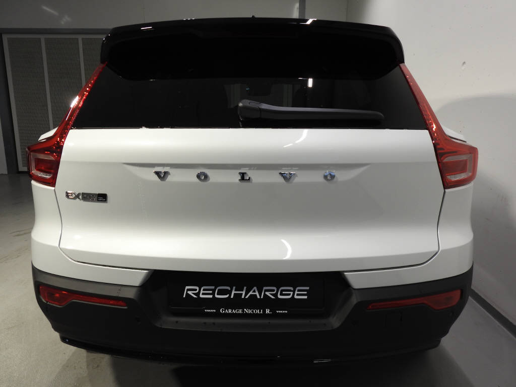 VOLVO EX40 Twin Ultra AWD-showroom-element-3