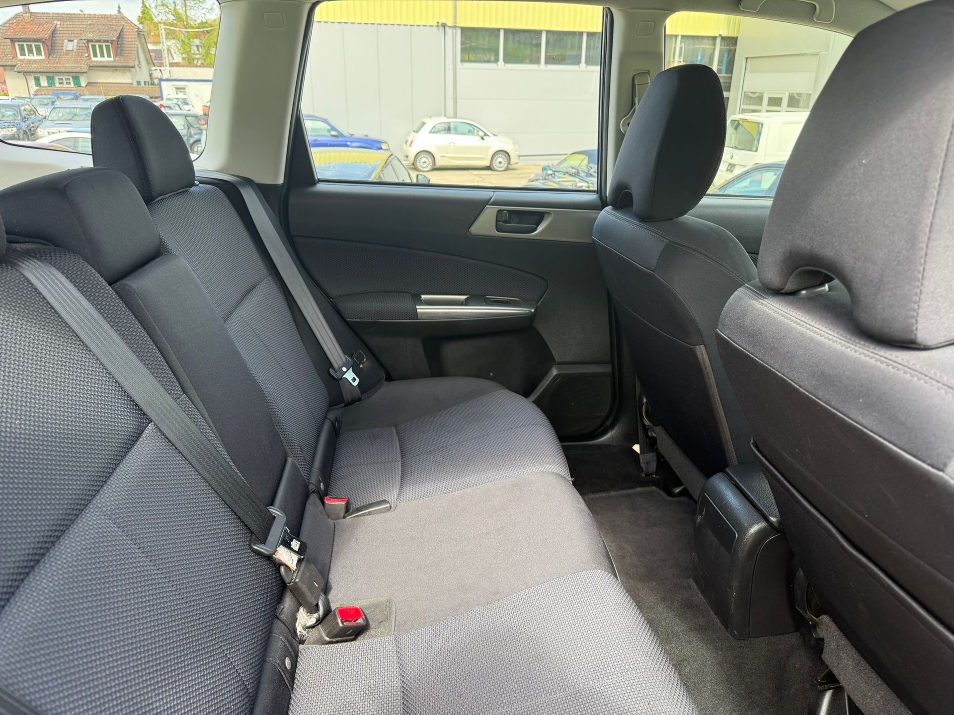 SUBARU Forester 2.0X Swiss-image-11