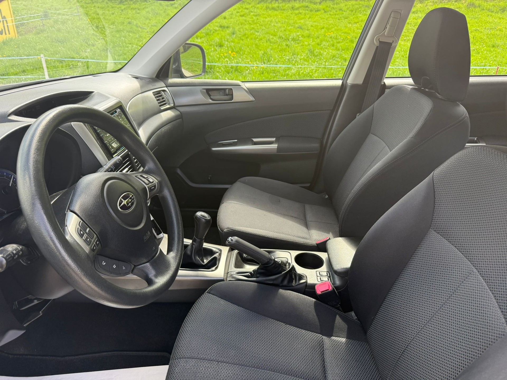 SUBARU Forester 2.0X Swiss-image-12