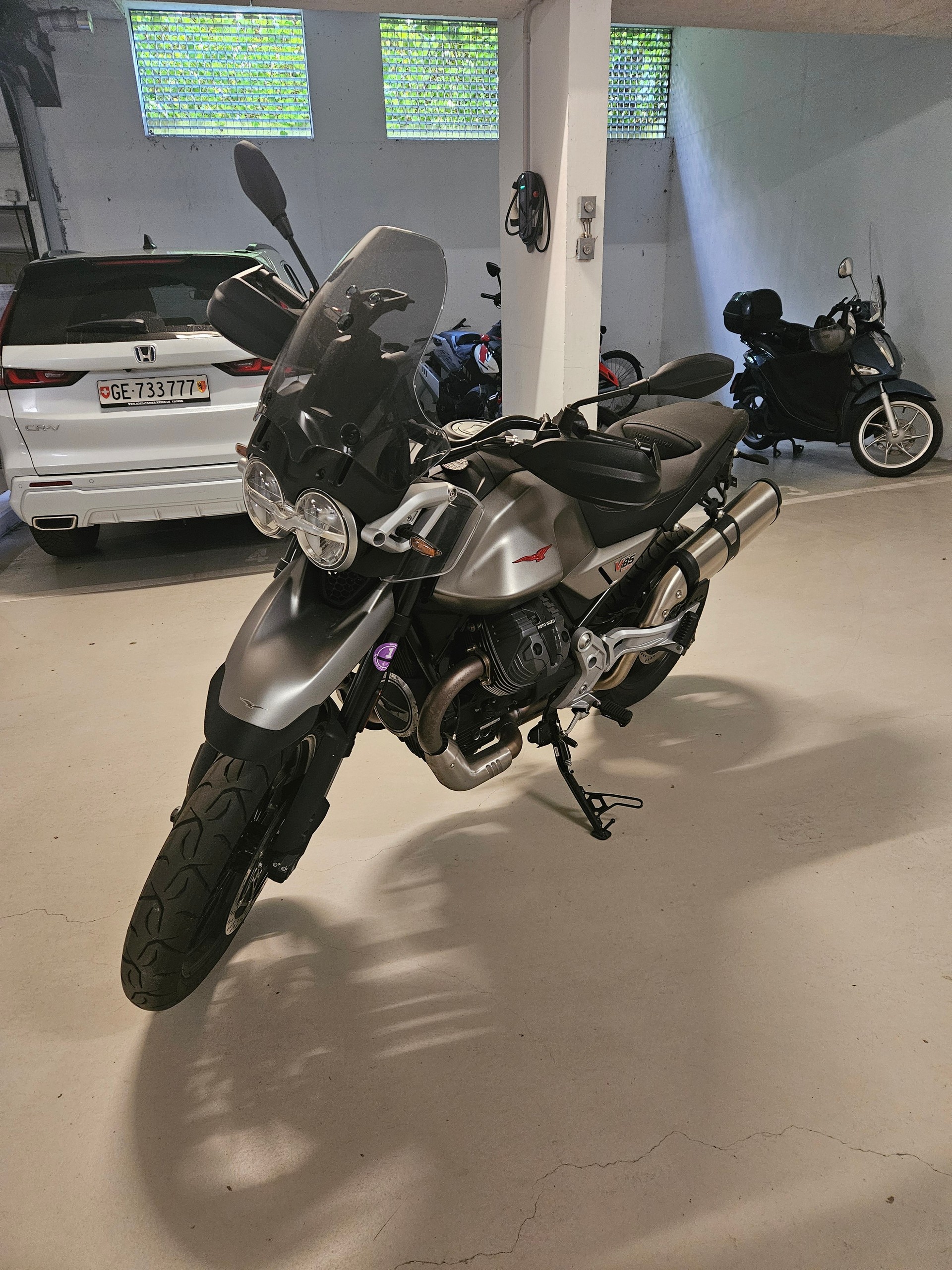 MOTO GUZZI V85 TT Strada E5+-image-0