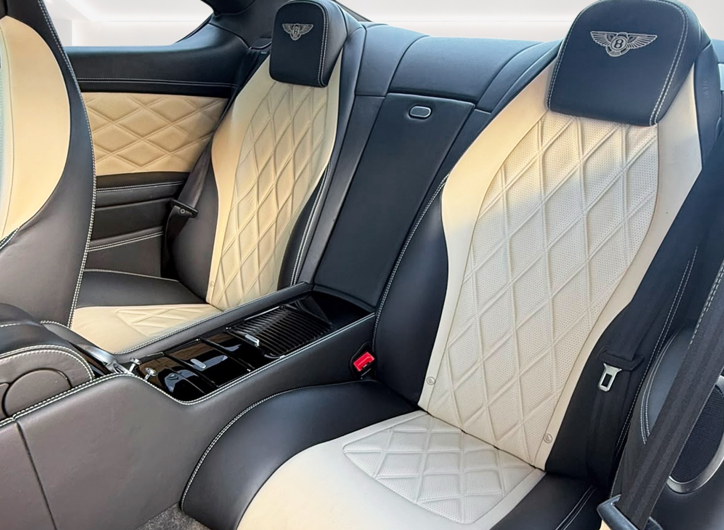 BENTLEY Continental GT 4.0 V8 S inkl. Garantie-image-12