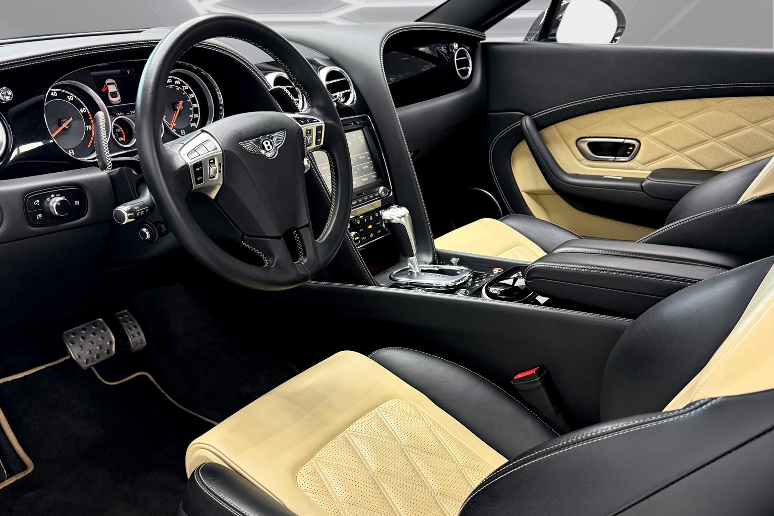 BENTLEY Continental GT 4.0 V8 S inkl. Garantie-image-17