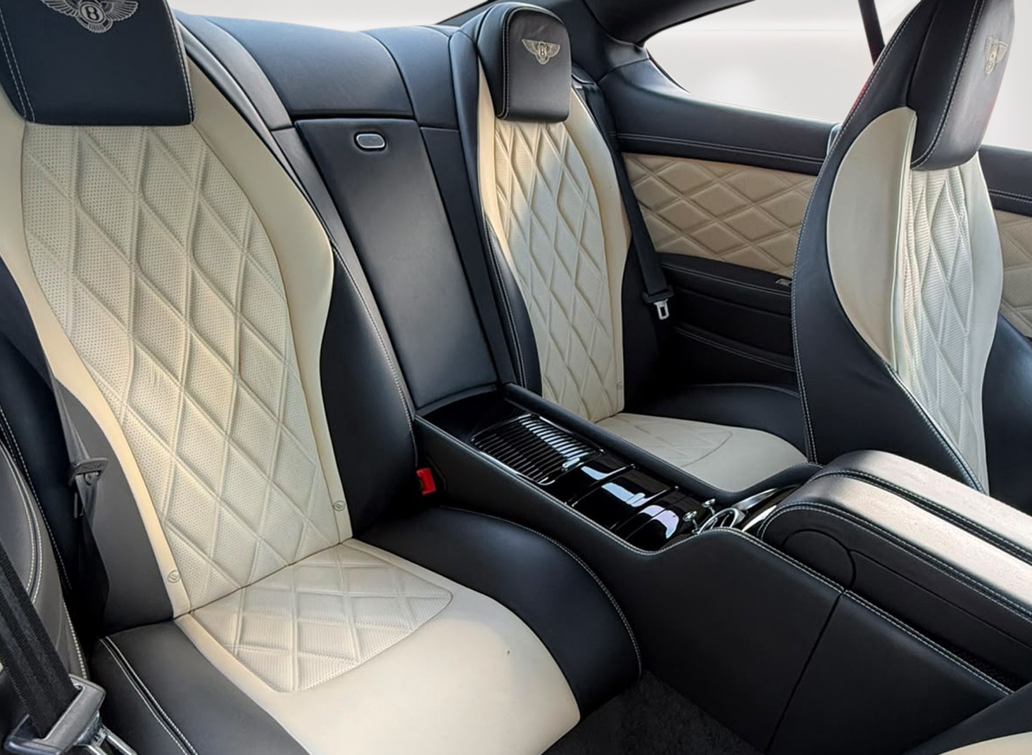 BENTLEY Continental GT 4.0 V8 S inkl. Garantie-image-13