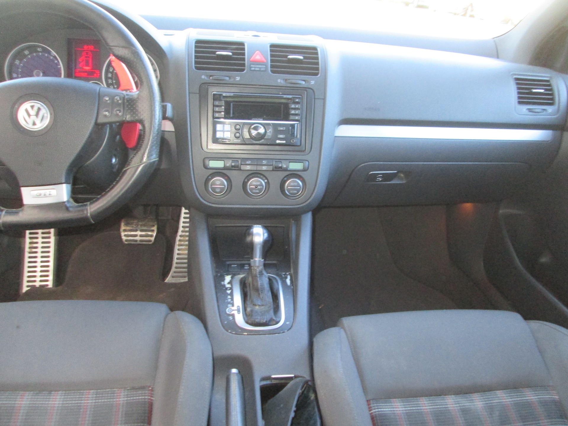 VW Golf 2.0 TFSI GTI-image-7