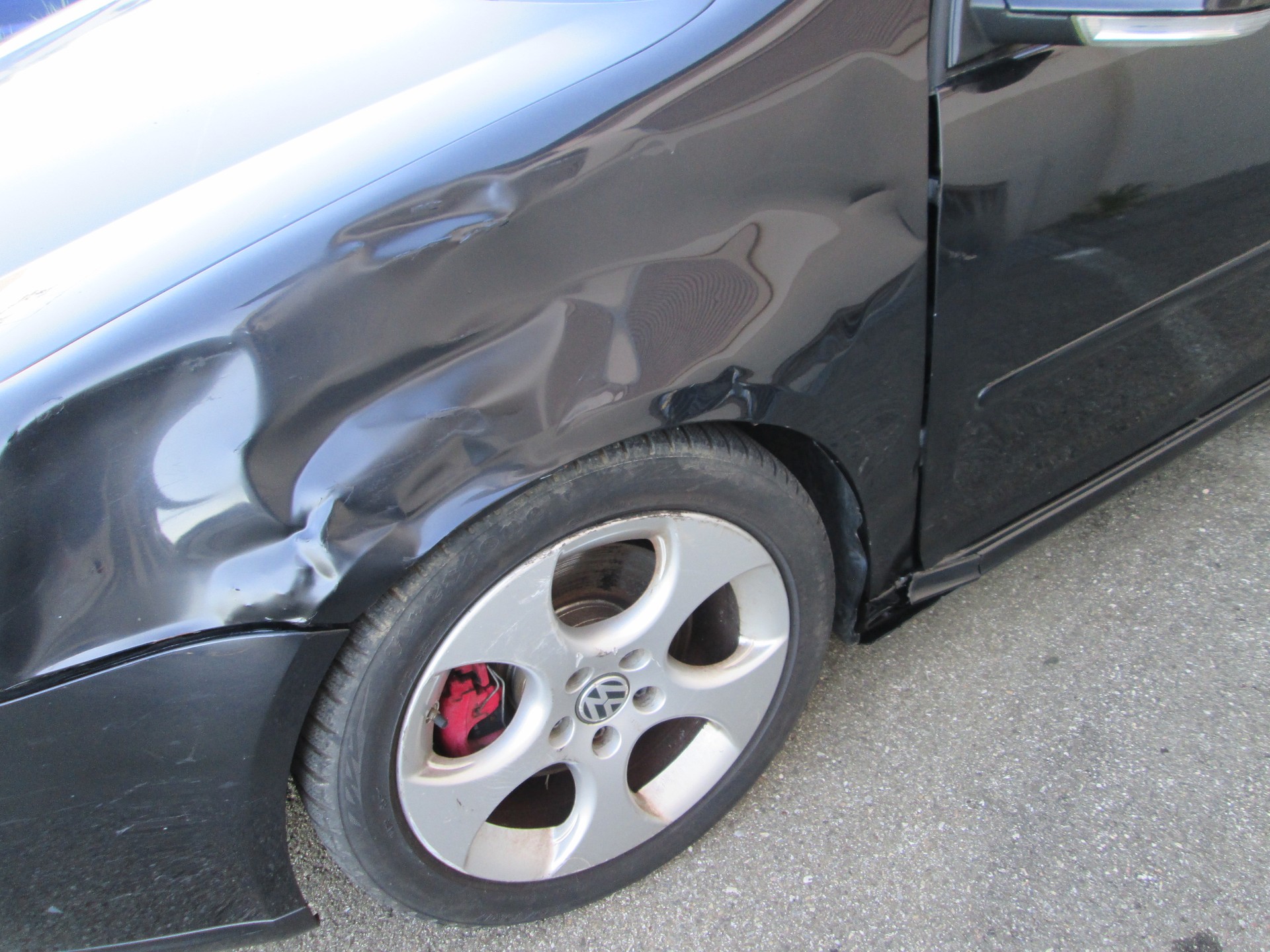 VW Golf 2.0 TFSI GTI-image-1
