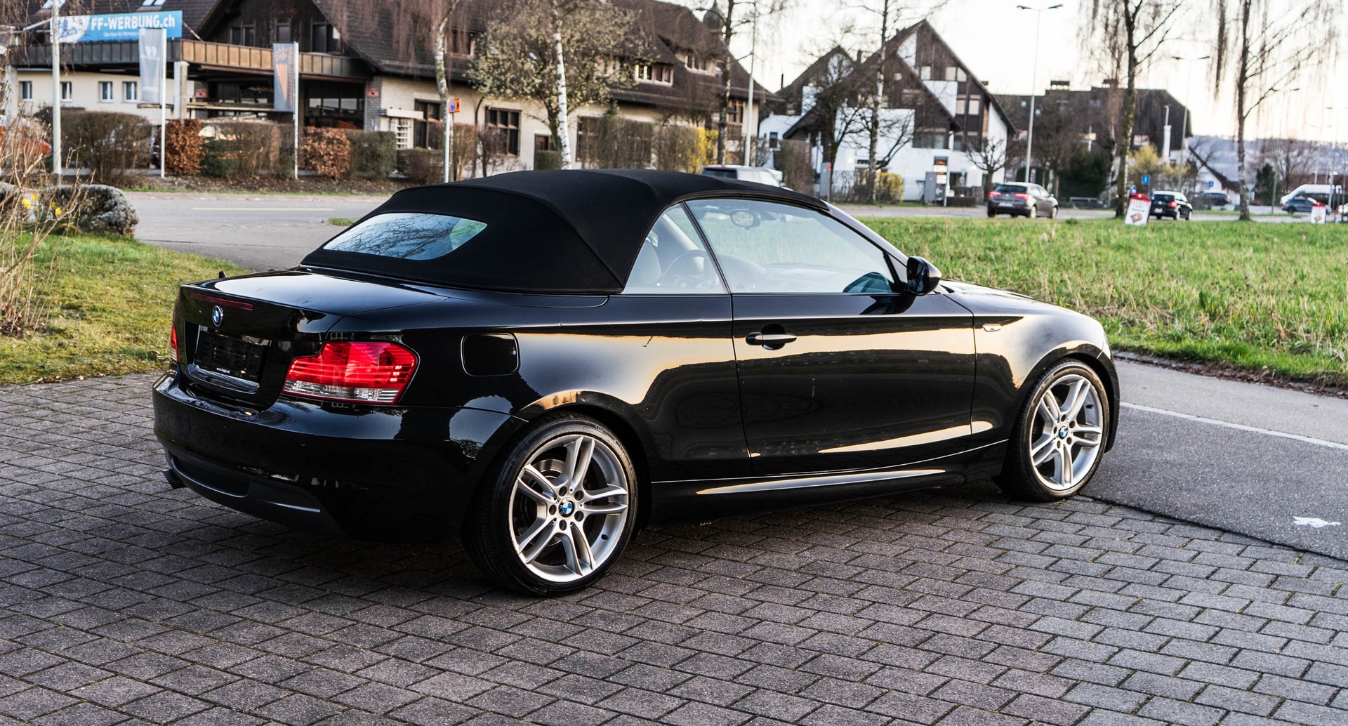 BMW 120d Cabrio M-PACK 6 Gang-image-6