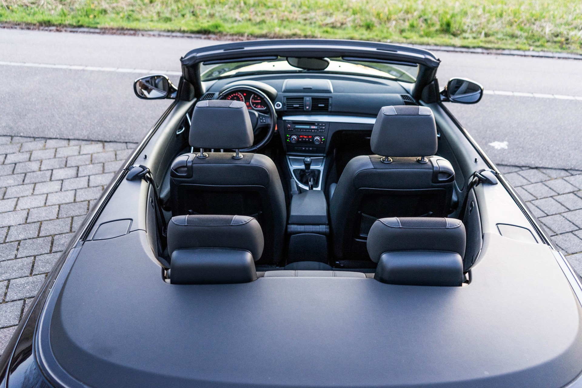 BMW 120d Cabrio M-PACK 6 Gang-image-11