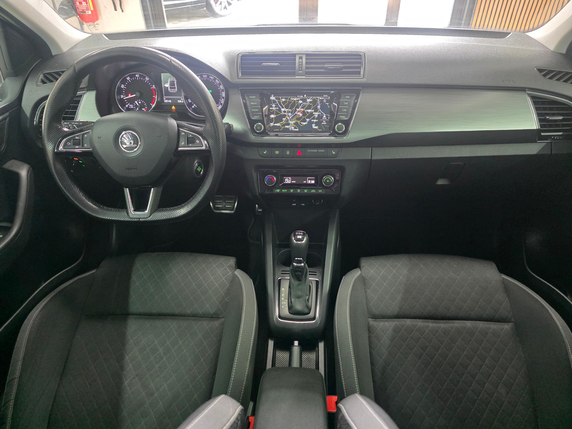 SKODA Fabia 1.2 TSI Swiss Edition DSG-image-10